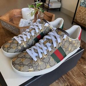 Authentic Leather Gucci Shoes W9